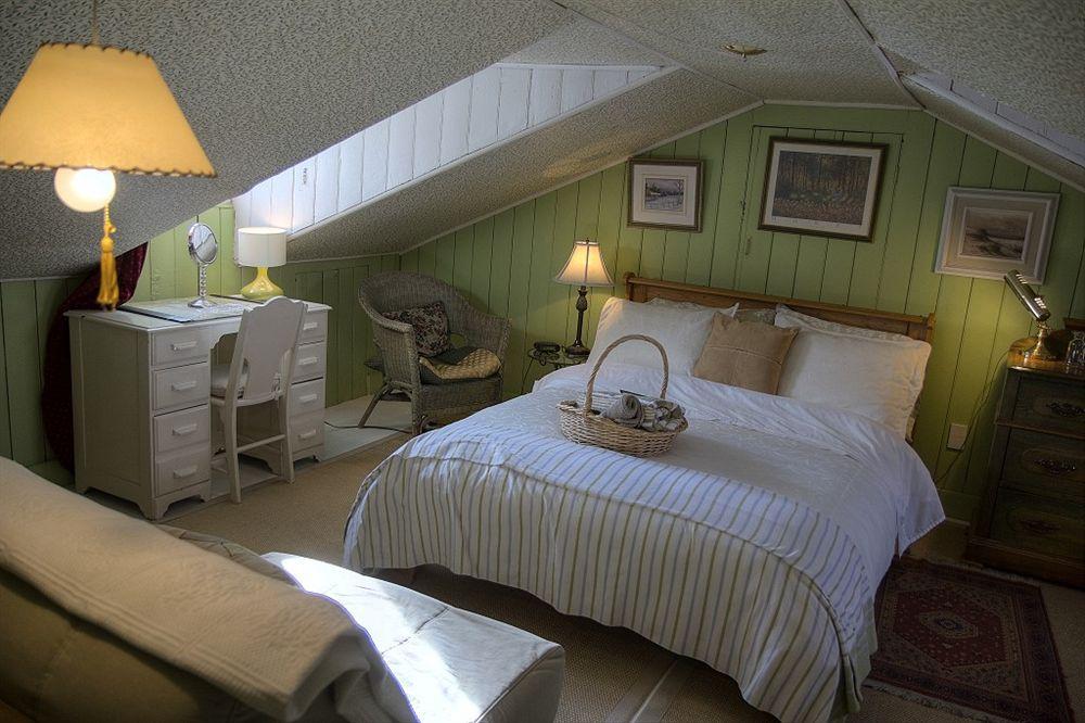 Au Croissant De Lune Bed & Breakfast